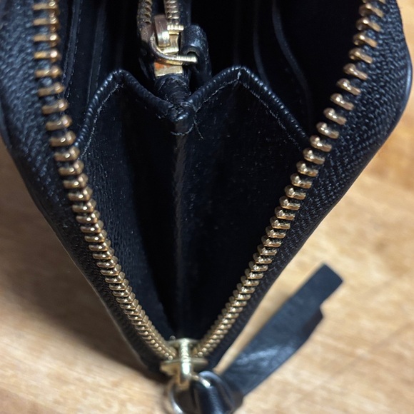 Tory Burch Black and Cream Spotted Wallet - Picture 4 of 13